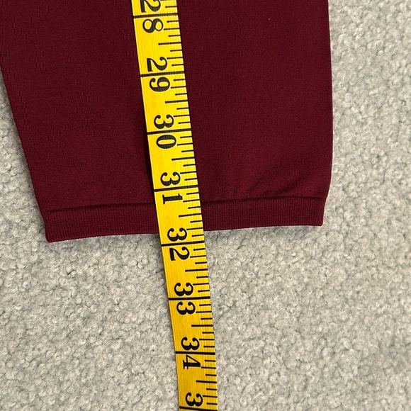 Fabletics XL High-Waisted Seamless Stripe 7/8 Pant and Poppy Seamless Sports Bra - Picture 13 of 16